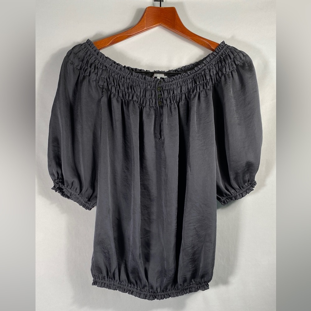 Violet & Claire Small scoop neck off the shoulder puff sleeves silky blue blouse